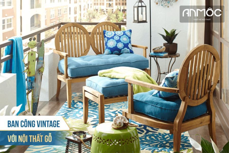 Ban công vintage với nội thất gỗ