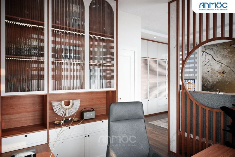 Tủ trưng bày vân gỗ kết hợp trắng, với cửa kính độc đáo, liền kề khu vực làm việc và vách ngăn tròn.