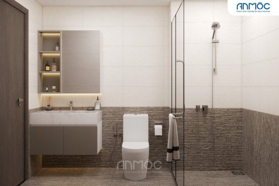 Phòng vệ sinh chung tinh gọn với các khu vực được phân định rõ ràng. Phòng tắm được phân khu bằng vách kính hiện đại và tiện lợi.