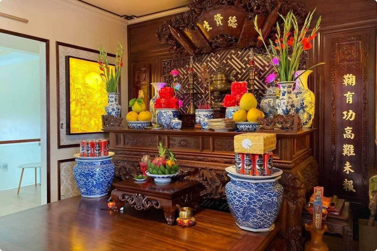5+ Cách Trang Trí Bàn Thờ Ngày Tết Đẹp, Chuẩn Phong Thuỷ 2026 77 Những kiêng kỵ cần tránh khi đặt vị trí đồ thờ để không phạm lỗi phong thủy trong trang trí bàn thờ ngày Tết