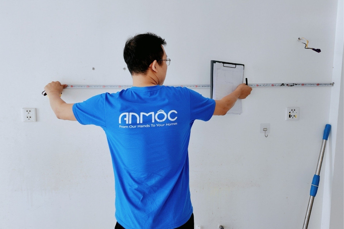 Đo đạc thực tế trước thiết kế nội thất chung cư Sunrise Riverside giúp bố trí chính xác, tối ưu không gian