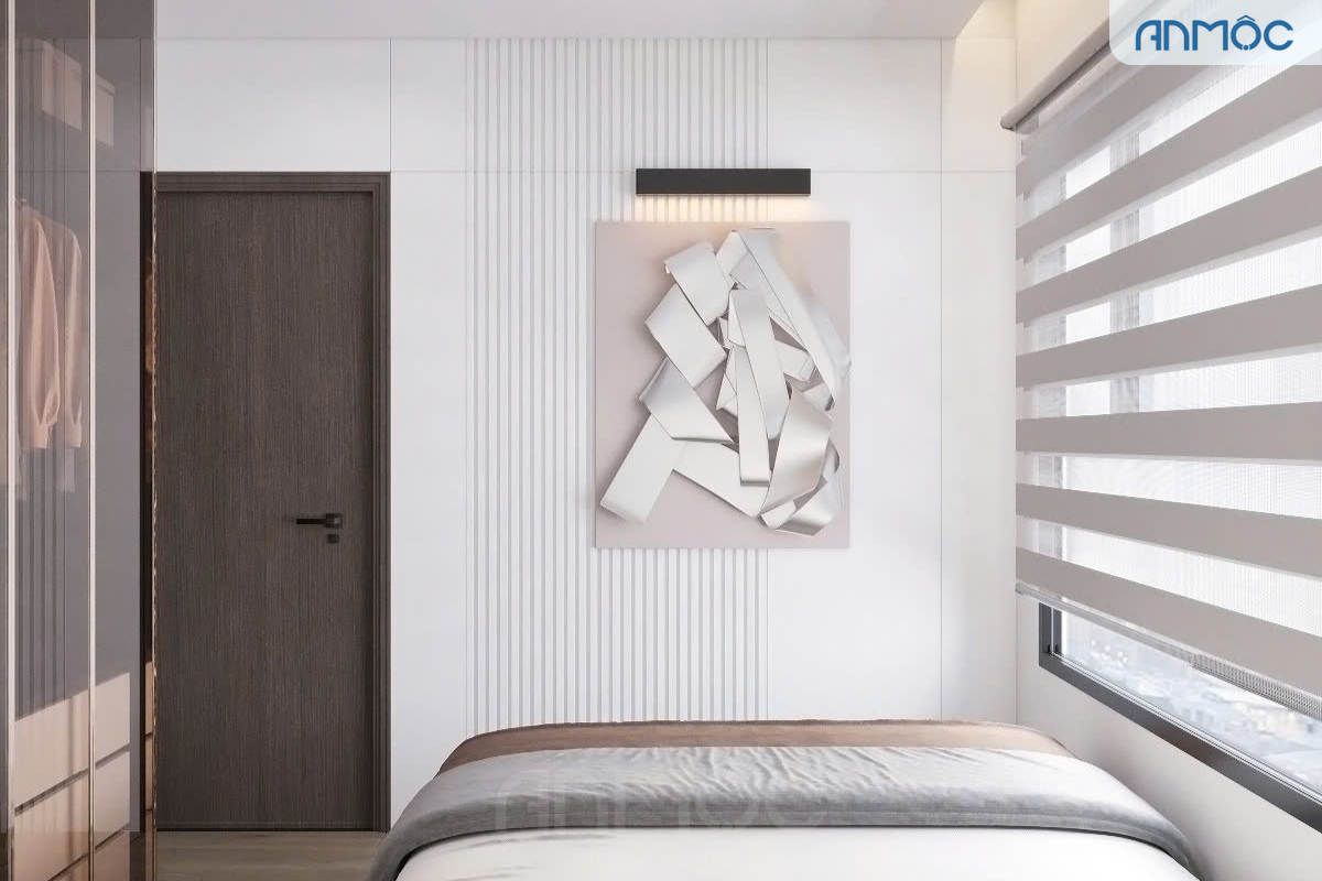 Nổi bật bức tường đầu giường phòng ngủ 1 với tranh trừu tượng và đèn tường trang trí, tạo điểm nhấn nghệ thuật