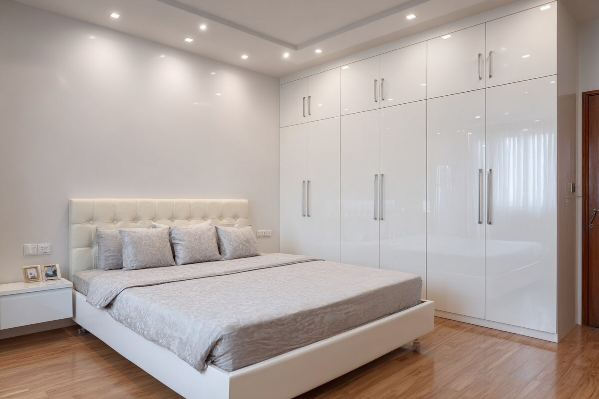 Tủ quần áo acrylic màu trắng 